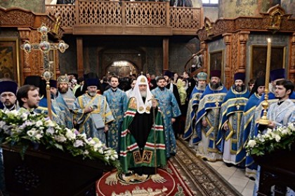 В праздник Сретения Господня Патриарх Кирилл совершил Литургию в Сретенском монастыре