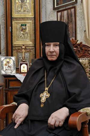 Настоятельнице Иерусалимского Горненского монастыря в день ее  25-летия игуменского служения вручили Патриаршую награду