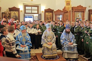 Митрополит Ювеналий возглавил торжества по случаю 25-летия возрождения монашеской жизни в Богородице-Рождественском Бобреневом монастыре