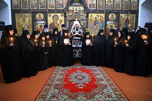 Митрополит Иоанн совершил Литургию и монашеские постриги в Марфо-Мариинском монастыре г. Белгорода