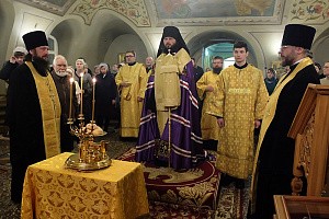 Епископ Феодор совершил всенощное бдение в Никольском монастыре г. Переславля-Залесского