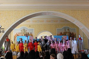 В Николо-Сольбинском монастыре состоялись Пасхальные торжества