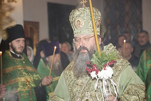 Митрополит Кирилл совершил Всенощное бдение на Спасском подворье Александро-Невского Ново-Тихвинского монастыря