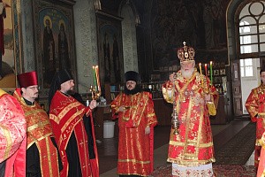 Митрополит Сергий совершил богослужение в Вознесенском монастыре г. Сызрани, поздравившем своих подопечных с праздником Пасхи в рамках благотворительной акции