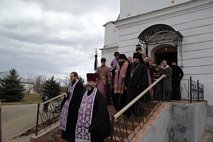 Митрополит Исидор отслужил Литургию в Спасо-Преображенском монастыре г. Рославля накануне дня памяти основателя обители и города