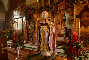 В Богородичном Пантелеимоновом Щегловском монастыре г. Тулы встретили праздник изнесения Животворящего Креста Господня
