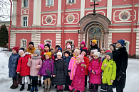 Маленькие учащиеся православной гимназии «Логос» совершили паломничество в Троице-Сергиеву Приморскую пустынь