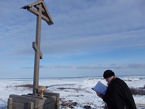В Неделю Торжества Православия на Соловецком архипелаге  установили новый поклонный крест