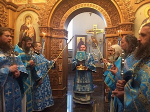 Епископ Евгений отслужил Литургию в Среднеуральском монастыре в день его престольного праздника
