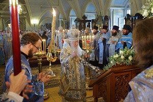 Митрополит Ювеналий совершил Литургию в Новодевичьем монастыре Москвы в день его престольного праздника