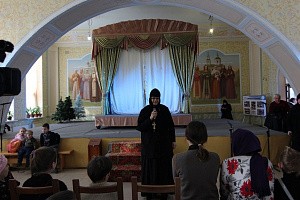 В Николо-Сольбинском монастыре торжественно встретили  праздник Рождества Христова