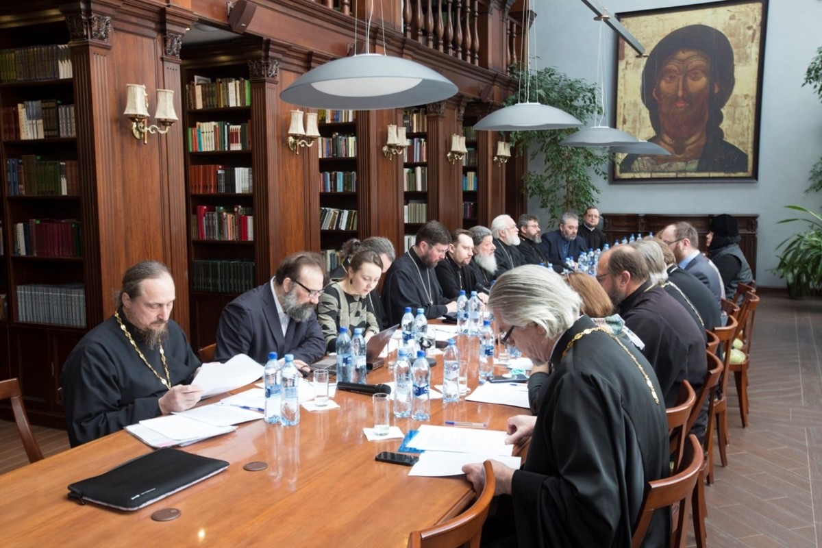 В Сретенском монастыре  состоялось очередное заседание Комиссии Межсоборного присутствия по вопросам общественной жизни, культуры, науки и информации