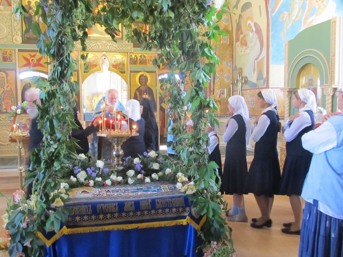 Престольный праздник отметили в Никольском Шостьенском ставропигиальном женском монастыре