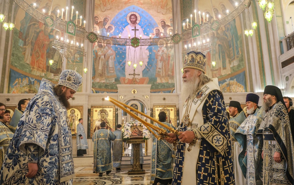 В Сретенском ставропигиальном монастыре встретили праздник Владимирской иконы Божией Матери