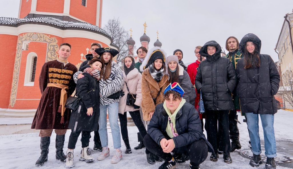 Студенты Москвы принимают участие в исторических квестах на территории Высоко-Петровского монастыря 