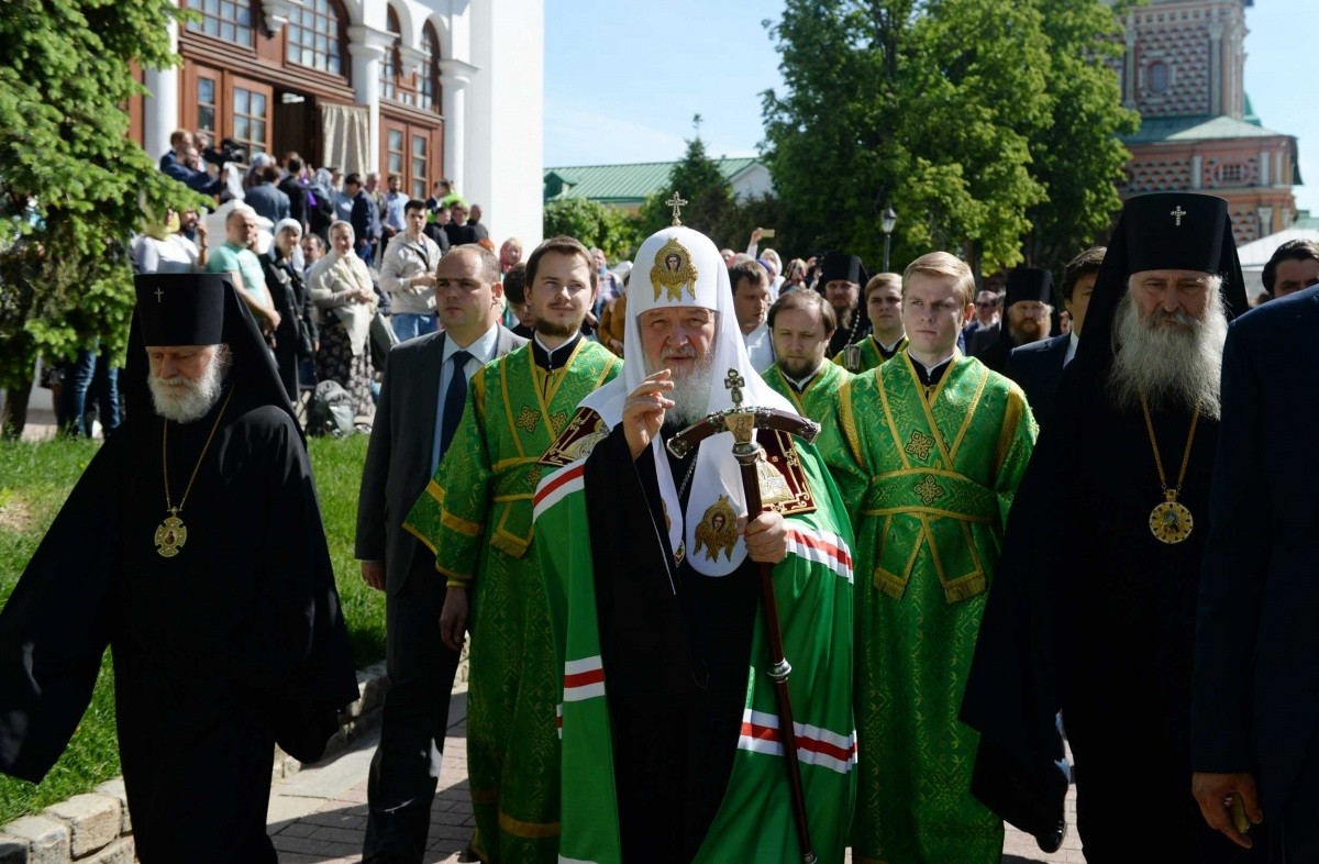 В праздник Святой Троицы Святейший Патриарх Кирилл совершил Литургию в Троице-Сергиевой лавре