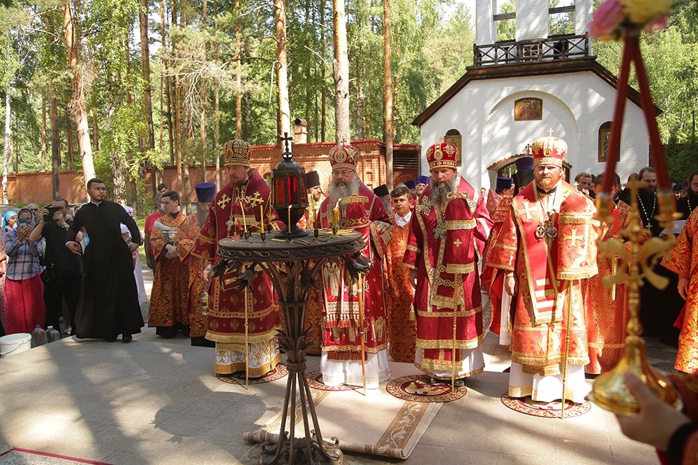 В монастыре новомучеников и исповедников Церкви Русской в Алапаевске состоялась архиерейская Литургия