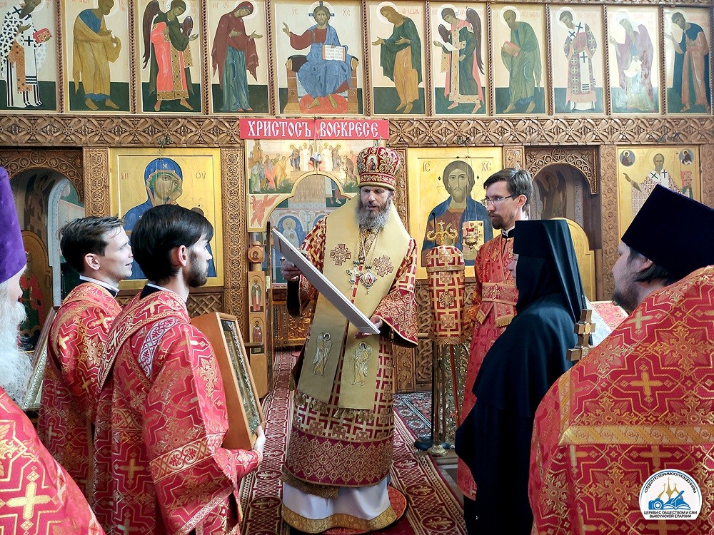Епископ Выксунский Варнава поздравил настоятельницу Дальне-Давыдовского монастыря с шестилетием игуменского служения