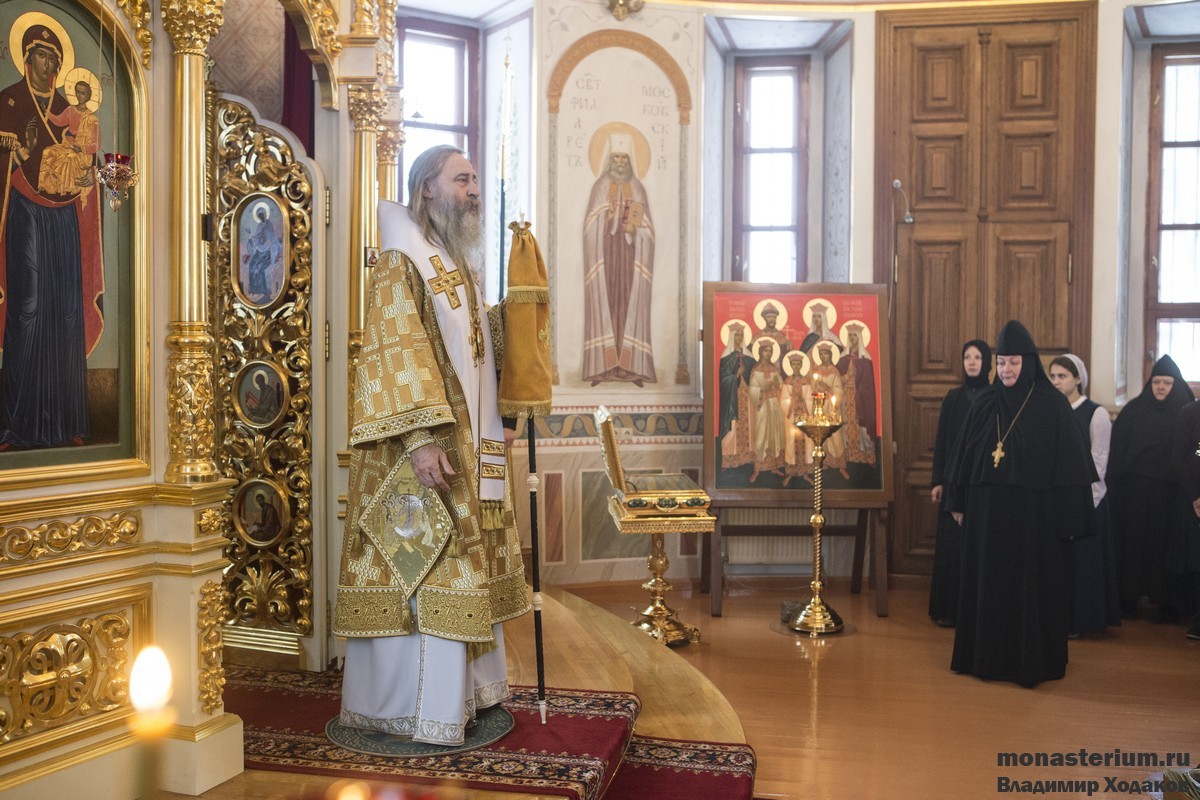 Архиепископ Феогност совершил Литургию в Аносином монастыре в день памяти свт. Филарета Московского