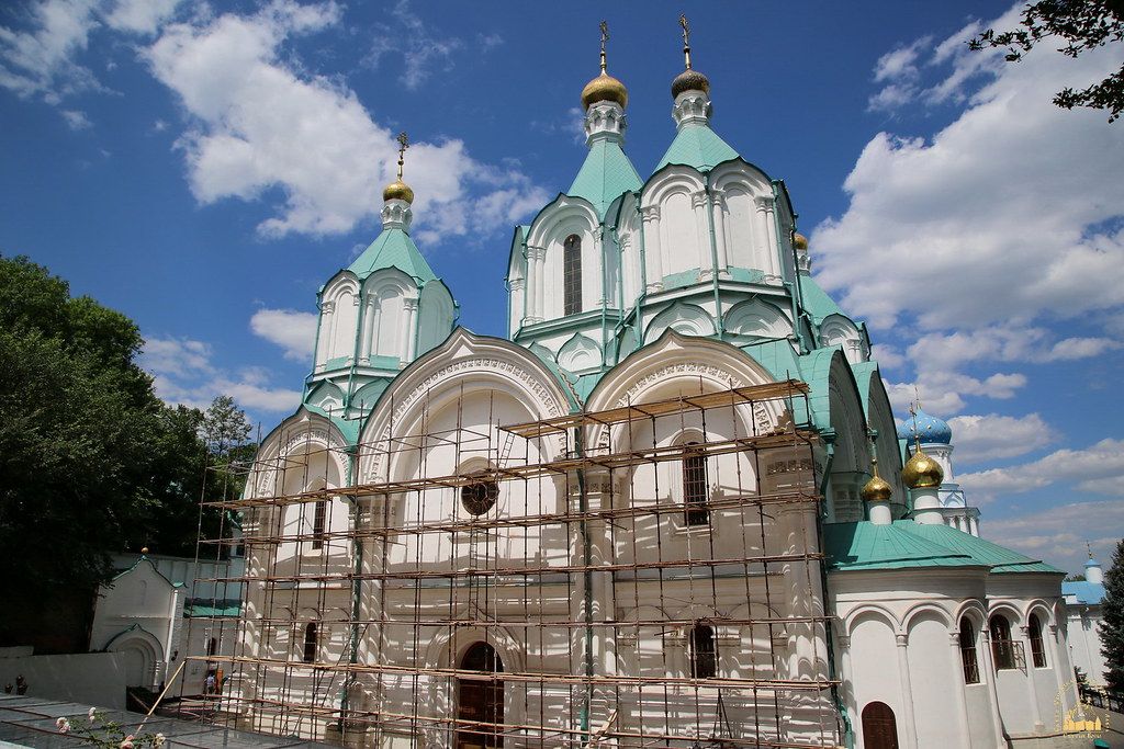 Святогорская лавра просит помочь в реставрации Успенского собора