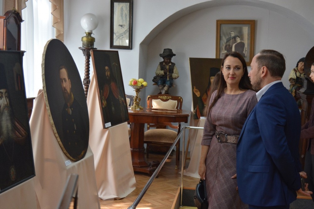 В Пензе открыли выставку портретов епископов и настоятельниц Троицкого монастыря