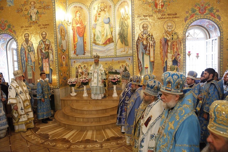 Блаженнейший митрополит Онуфрий совершил праздничное богослужение в Почаевской лавре
