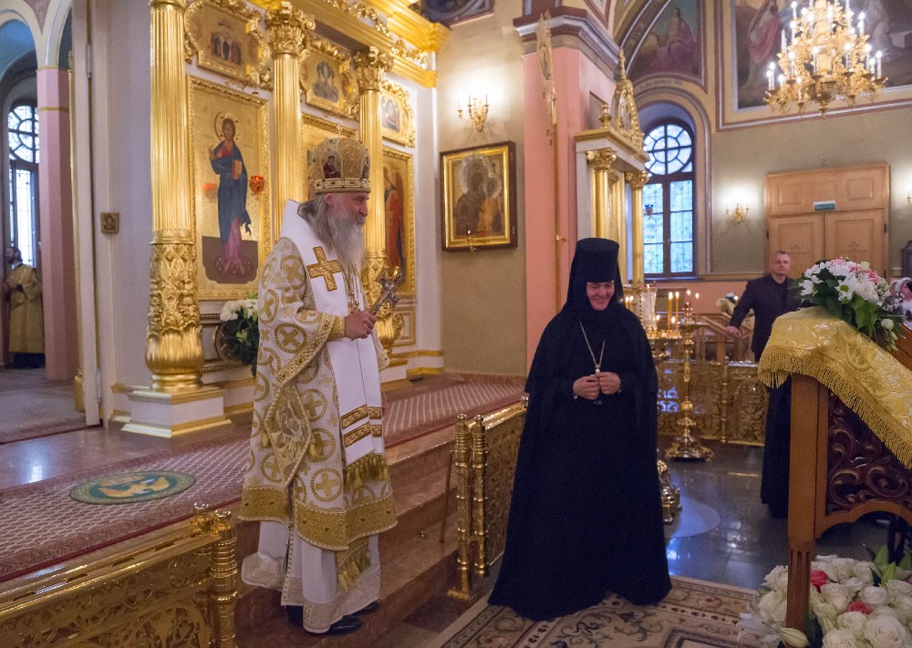 Архиепископ Феогност  совершил Литургию в Покровском монастыре