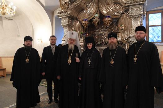 Митрополит Варшавский и всея Польши Савва посетил Покровский монастырь