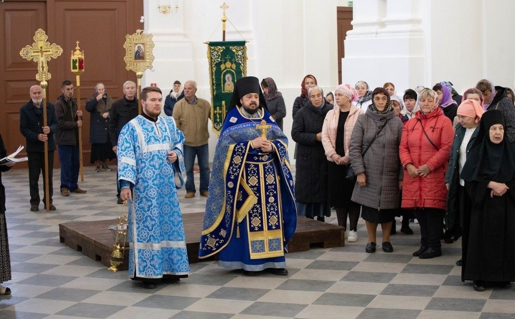 В восстановленном Рождество-Богородицком соборе Юровичского монастыря Туровской епархии состоялся первый престольный праздник 