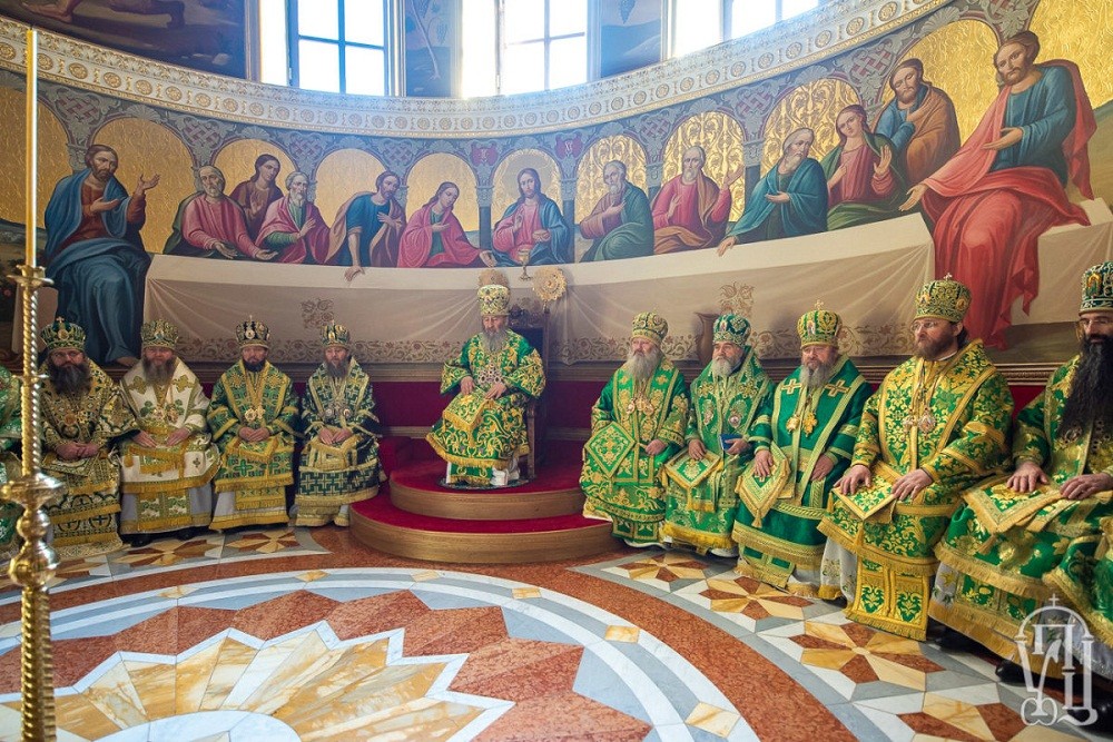 Блаженнейший митрополит Онуфрий возглавил Литургию в день Собора всех преподобных Киево-Печерских