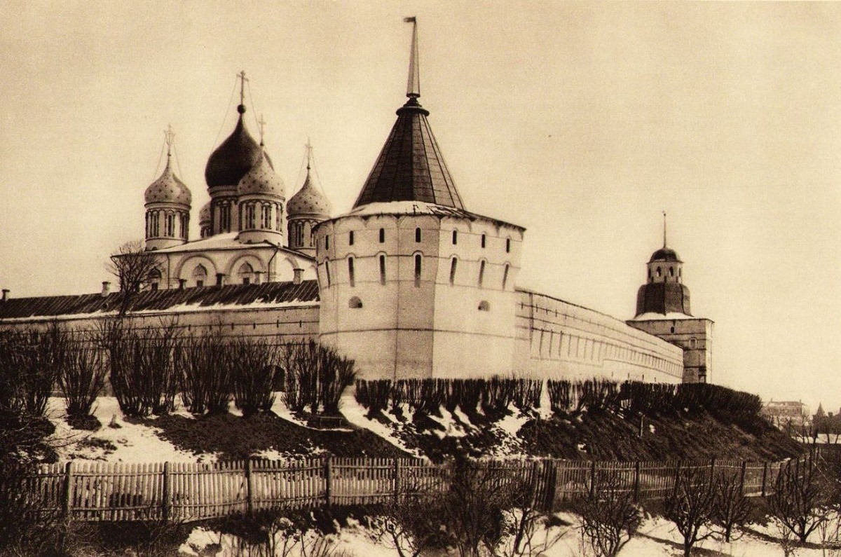 Братия Московского Новоспасского монастыря в 1914 году 