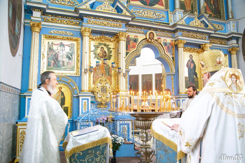 Архиепископ Гурий отслужил молебен в Успенском Жировичском монастыре