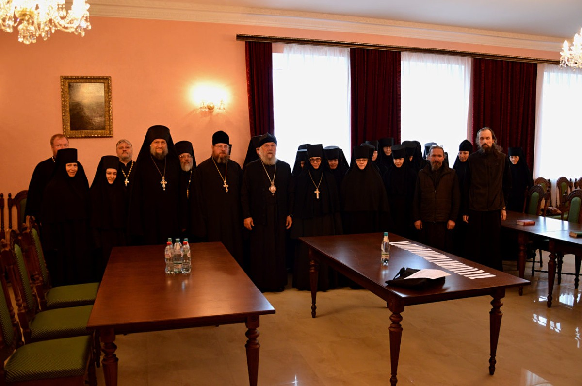 В Александровской епархии Владимирской митрополии прошла  аккредитация курсов для монашествующих