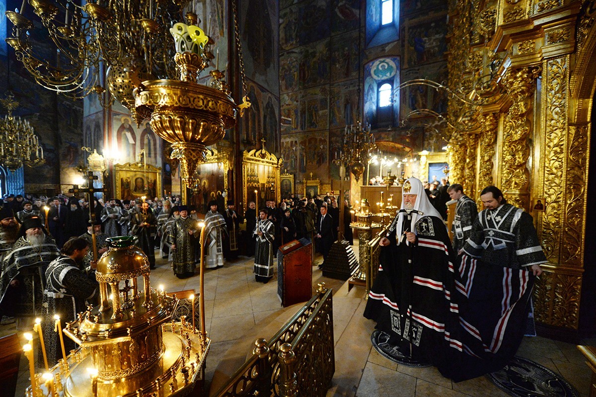 Патриарх Кирилл возглавил Литургию Преждеосвященных Даров в Троице-Сергиевой лавре