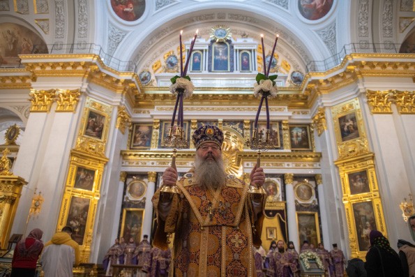 В Великий Четверток митрополит Казанский Кирилл совершил Литургию в Казанском Богородицком монастыре