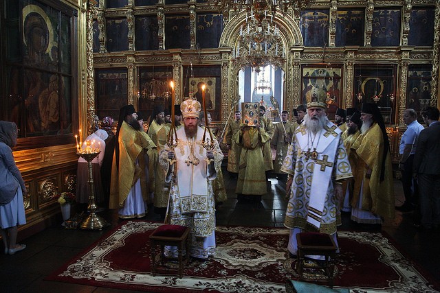 Архиепископ Феогност возглавил Литургию в Новоспасском монастыре