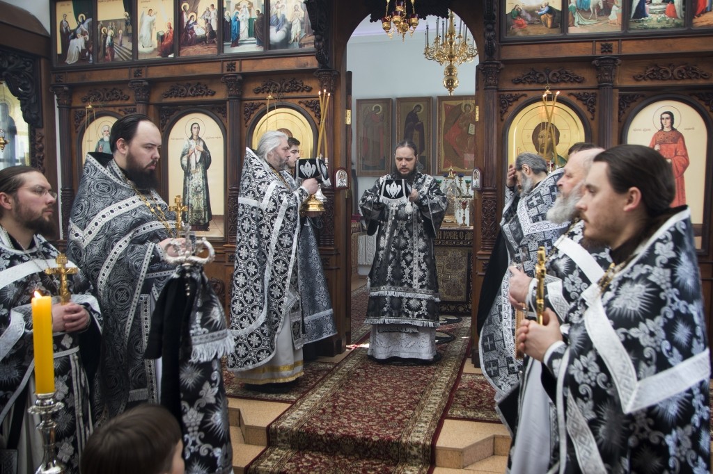 Епископ Сергий отслужил Литургию в монастыре во имя Прп. Серафима Саровского Борисоглебской епархии
