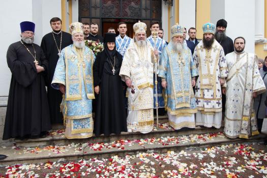 Блаженнейший Патриарх Румынский Даниил возглавил Литургию в Покровском монастыре