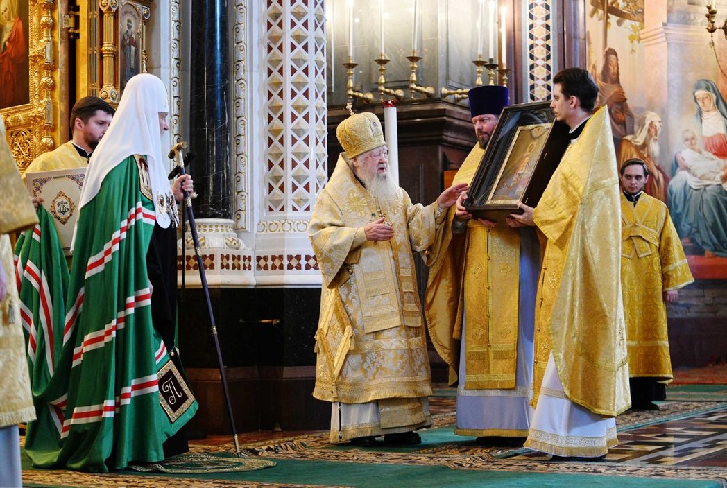 Поздравительный адрес членов Священного Синода Русской Православной Церкви Святейшему Патриарху Кириллу с годовщиной интронизации