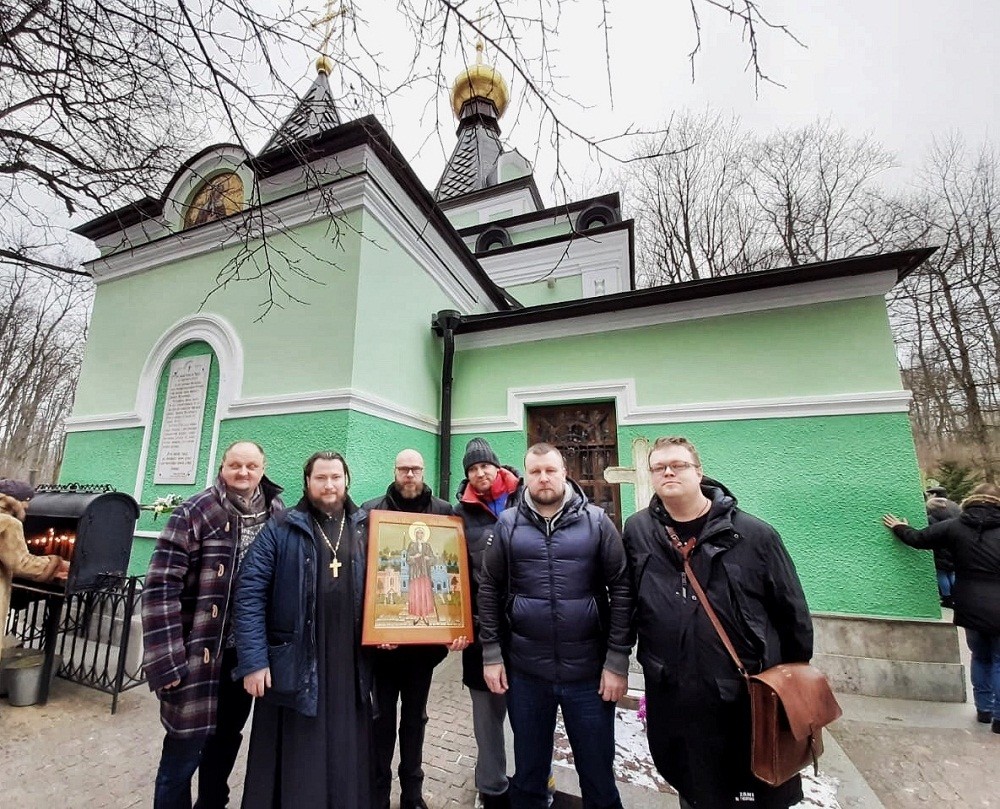 В дар монастырю св. Романа Сербской Церкви передана икона небесной покровительницы Санкт-Петербурга