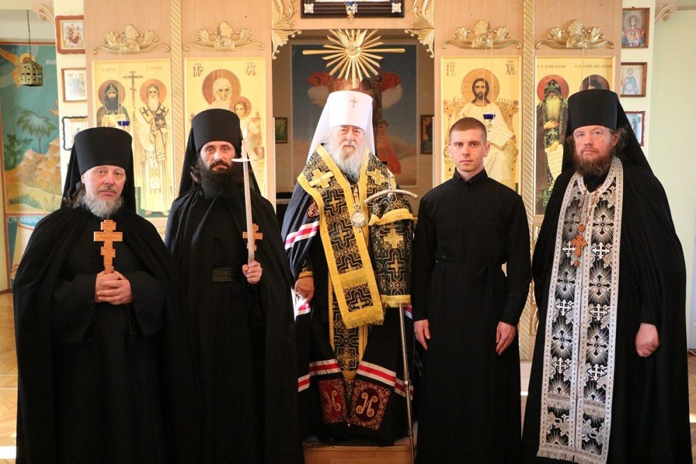 Митрополит Днепропетровский Ириней совершил монашеский постриг в Самарском Пустынном монастыре