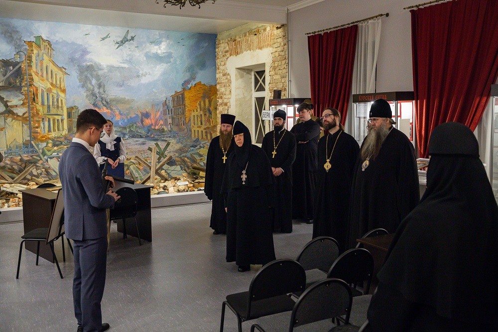 Глава Нижегородской митрополии и епископ Зеленоградский Савва посетили православную школу при Дивеевском монастыре и ее музей