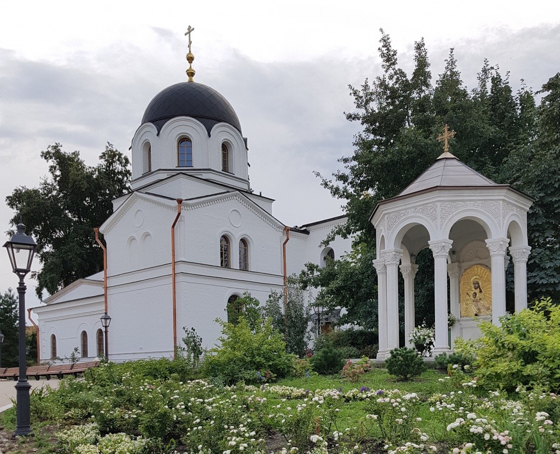 В Зачатьевском монастыре отреставрированы Церковь Сошествия Духа Святого и келейный корпус
