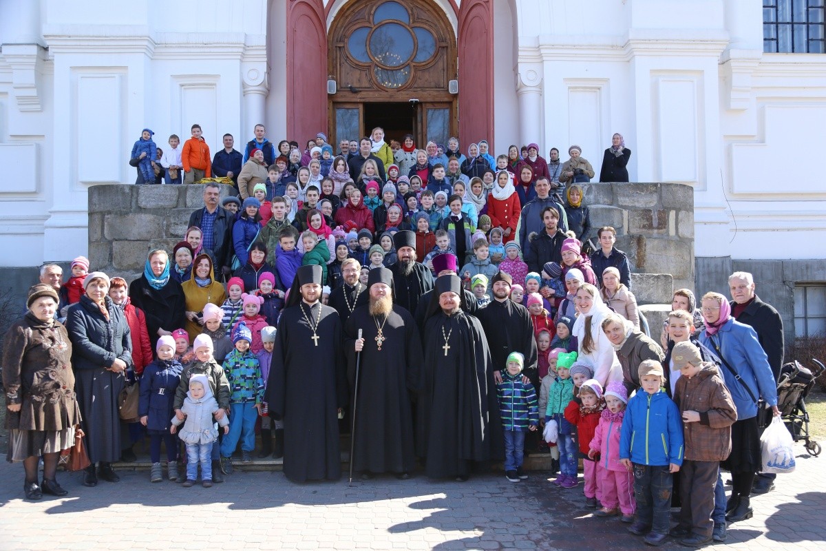 В Николо-Угрешском монастыре состоялась детская Литургия