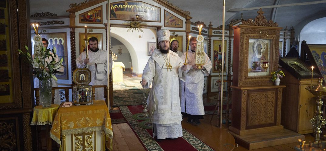 Епископ Лысковский Силуан отслужил панихиду в Макарьевском Желтоводском монастые в годовщину кончины его настоятельницы 