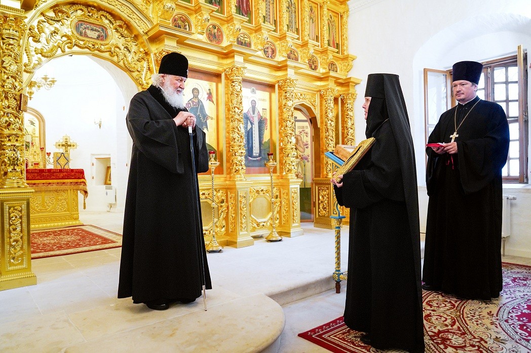 Святейший Патриарх Кирилл посетил Богородице-Смоленский Новодевичий монастырь города Москвы