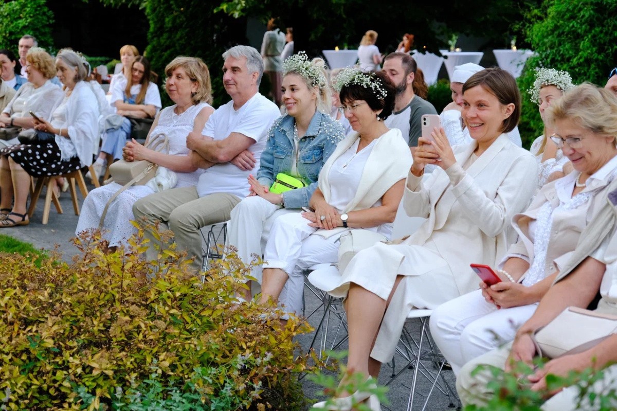 800 тысяч рублей собрала служба «Милосердие» в ходе благотворительных Белых встреч в Марфо-Мариинской обители