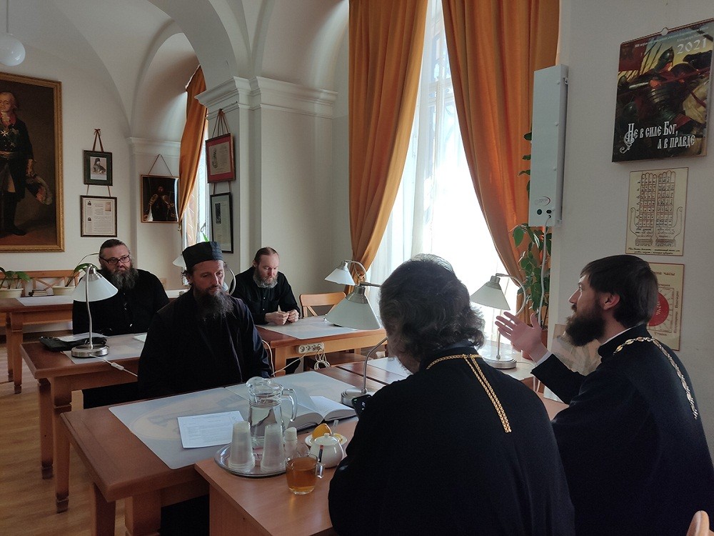 Завершeн III семестр на курсах для монашествующих Санкт-Петербургской митрополии
