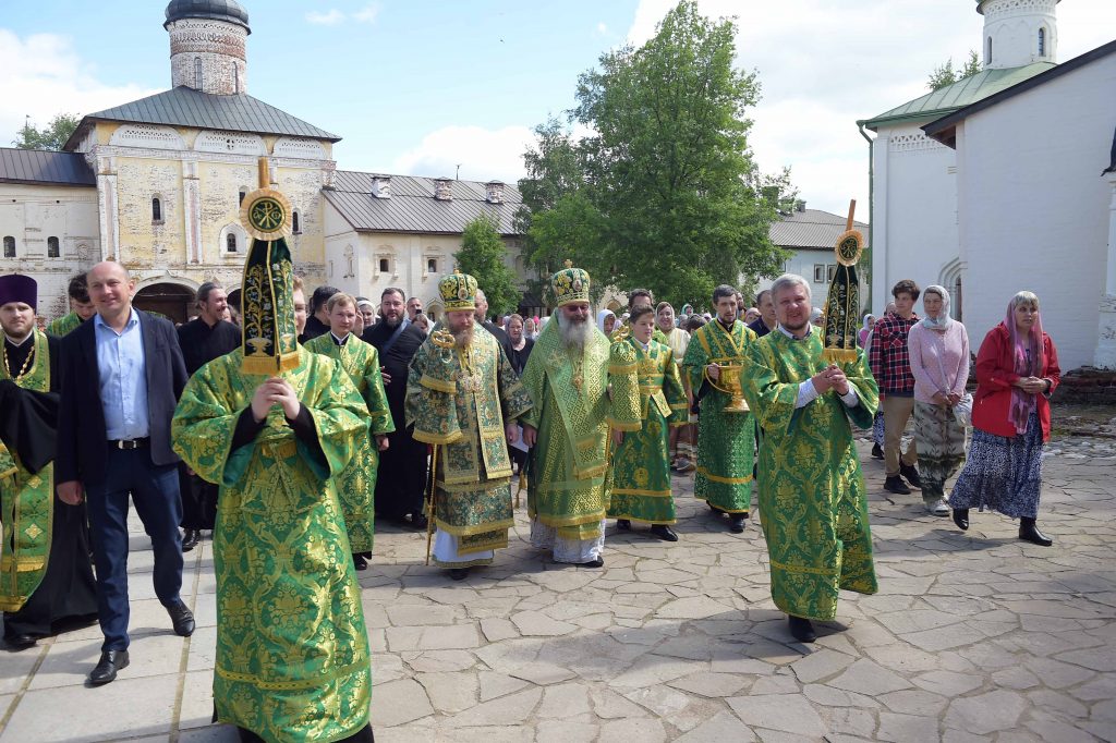 В Кирилло-Белозерском монастыре состоялись торжества по случаю дня памяти преподобного Кирилла Белоезерского 