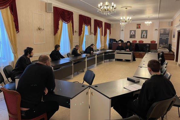 В Казанской епархии продолжают работу образовательные курсы для монашествующих